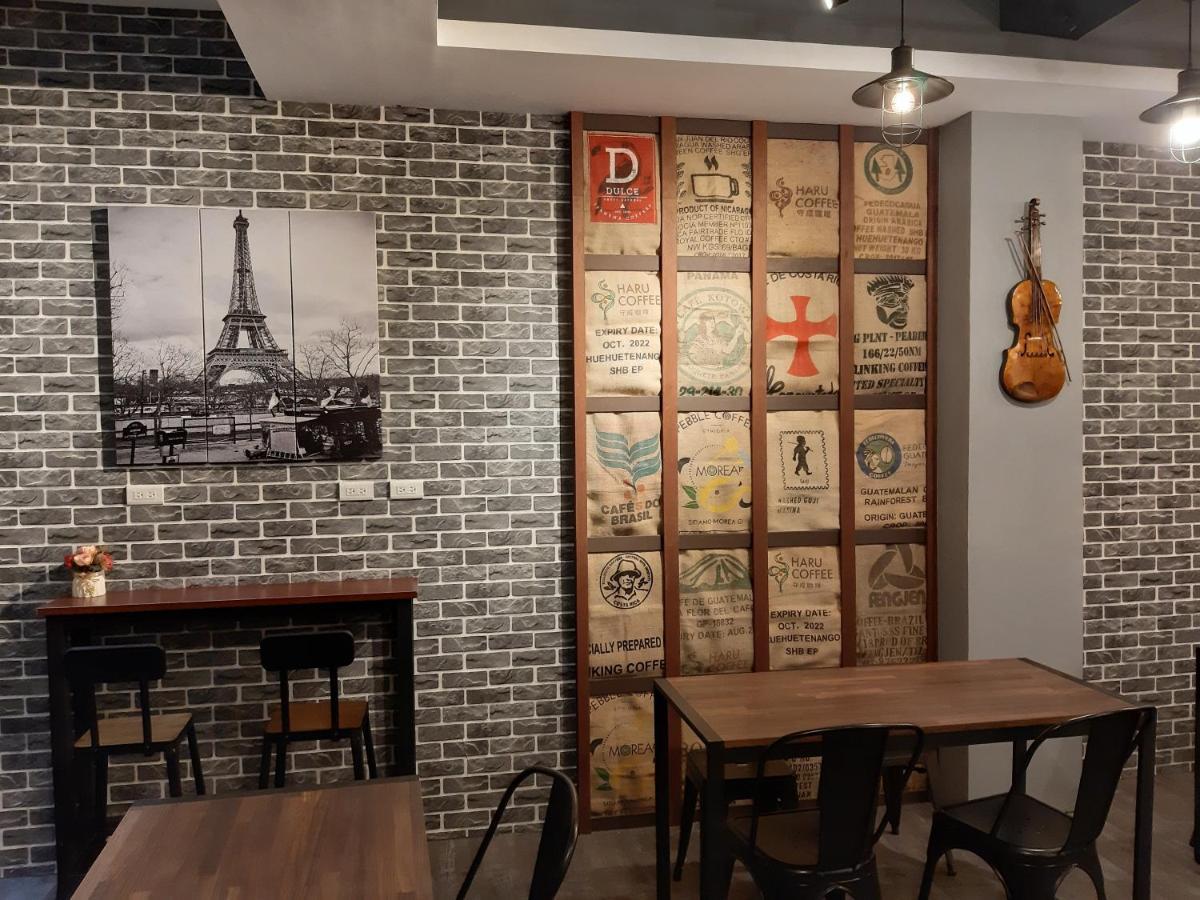 Quiet Hostel - Minquan Inn Tainan Luaran gambar