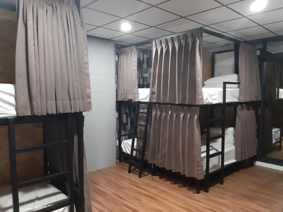 Quiet Hostel - Minquan Inn Tainan Luaran gambar