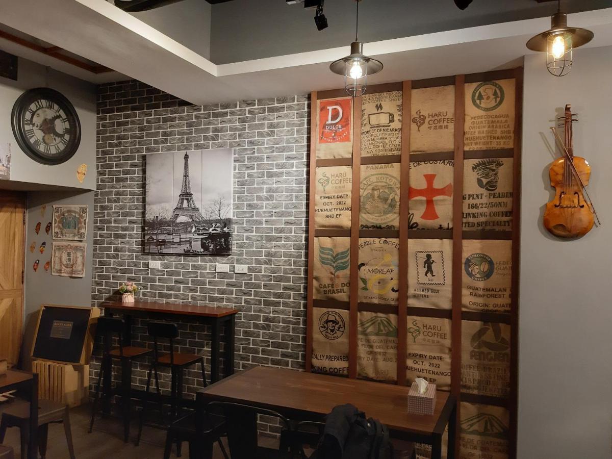 Quiet Hostel - Minquan Inn Tainan Luaran gambar