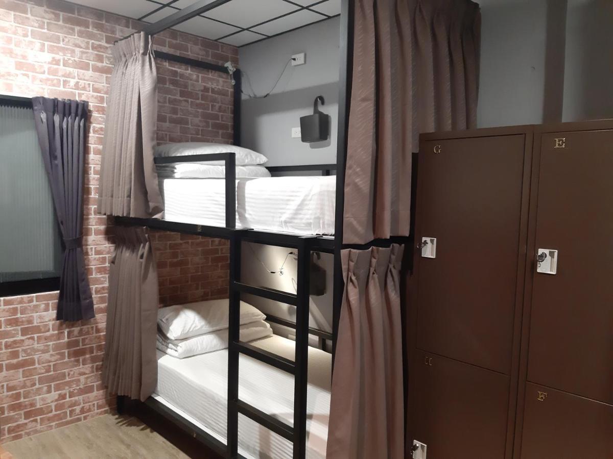 Quiet Hostel - Minquan Inn Tainan Luaran gambar